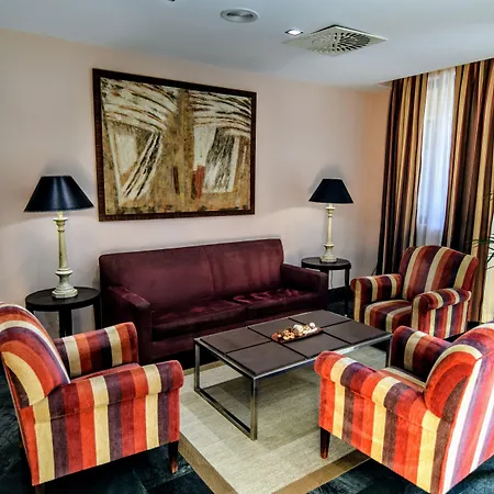Hospedium Casino Del Tormes 4*