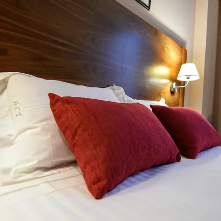 Hospedium Casino Del Tormes 4*